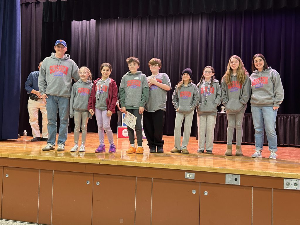 Adam Van Eeuwan, Ellie Zucker 4th grade, Juliet Dickman 4th grade ,Brannon Kolek 5th grade Carter Quigley 5th grade , Emma Swift 5th grade, Fern Latta 5th grade, Josephine Cannella 5th grade, Kaeli Van Eeuwan